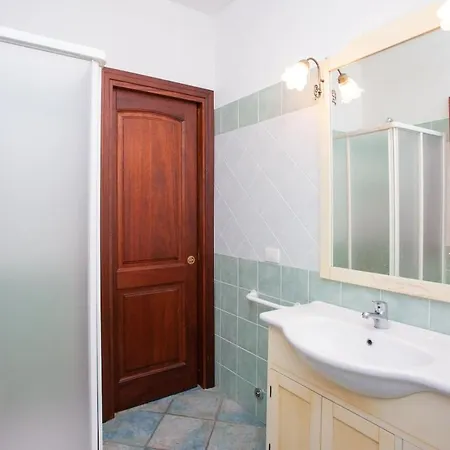 Feriehus - Four-room Apartment, 4 Steps From The Center, Citai San Teodoro (Sardinia)