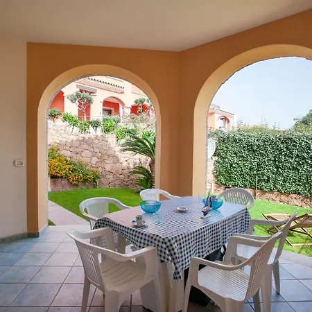 - Four-room Apartment, 4 Steps From The Center, Citai Feriehus
