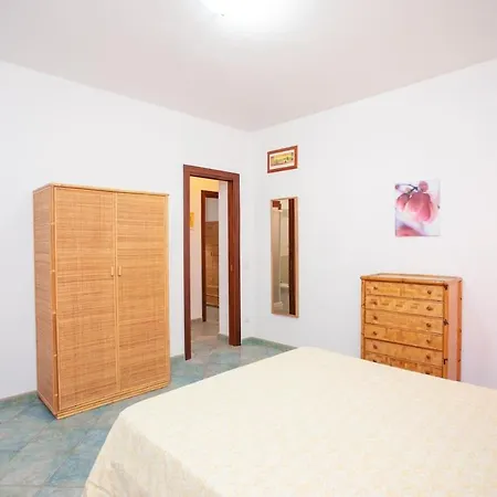 Feriehus - Four-room Apartment, 4 Steps From The Center, Citai